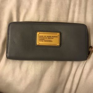 Marc Jacob zip wallet
